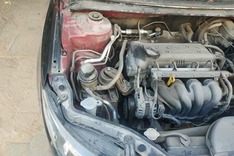 Used Kia Forte 2011 1.6L AT GL Engine Bay Right