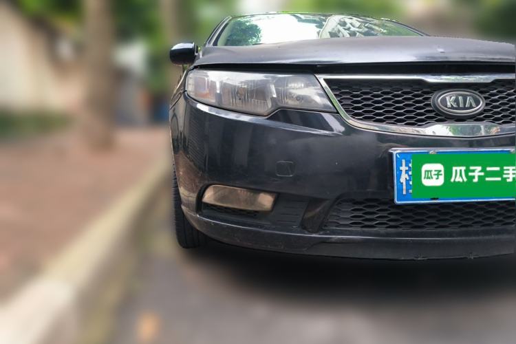Used Kia Forte 2011 1.6L MT GL Front Right 45 Deg
