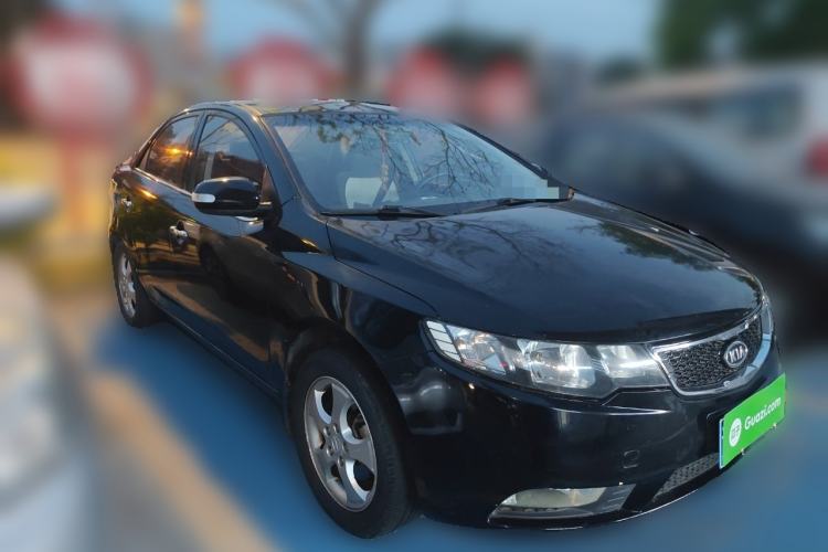 Used Kia Forte 2011 1.6L MT GLS Front Right 45 Deg