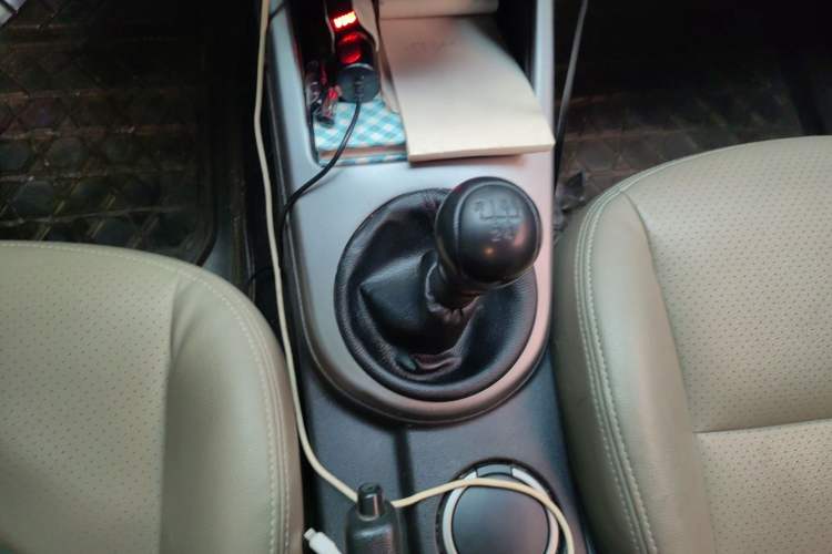 Used Kia Forte 2011 1.6L MT GL Gear Lever