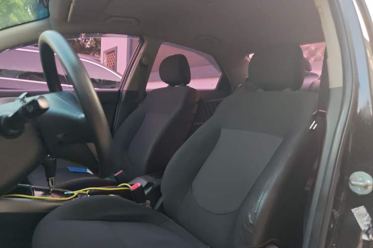 Used Kia Forte 2011 1.6L AT GL Left Front Seat