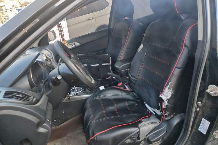 Used Kia Forte 2011 1.6L MT GL Left Front Seat