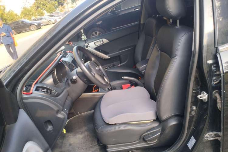 Used Kia Forte 2011 1.6L MT GL Left Front Seat