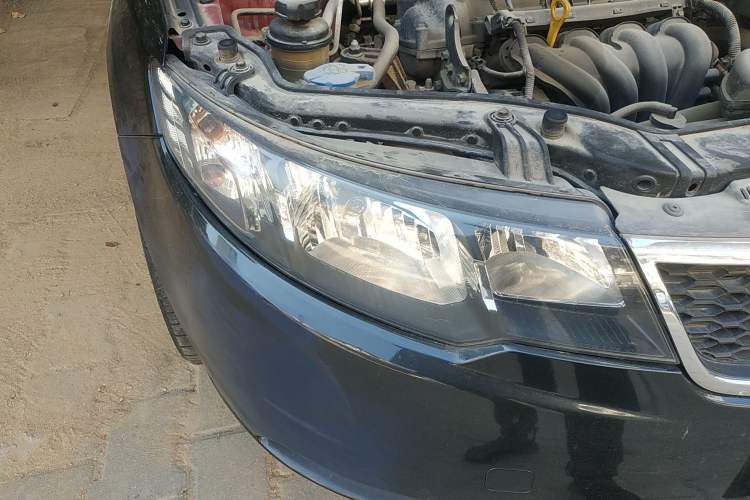 Used Kia Forte 2011 1.6L AT GL Right Front Headlight