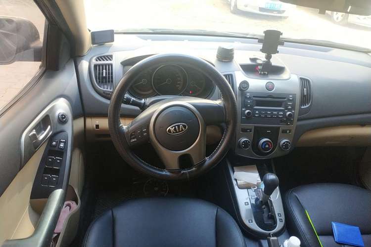Used Kia Forte 2011 1.6L AT GL Steering Wheel