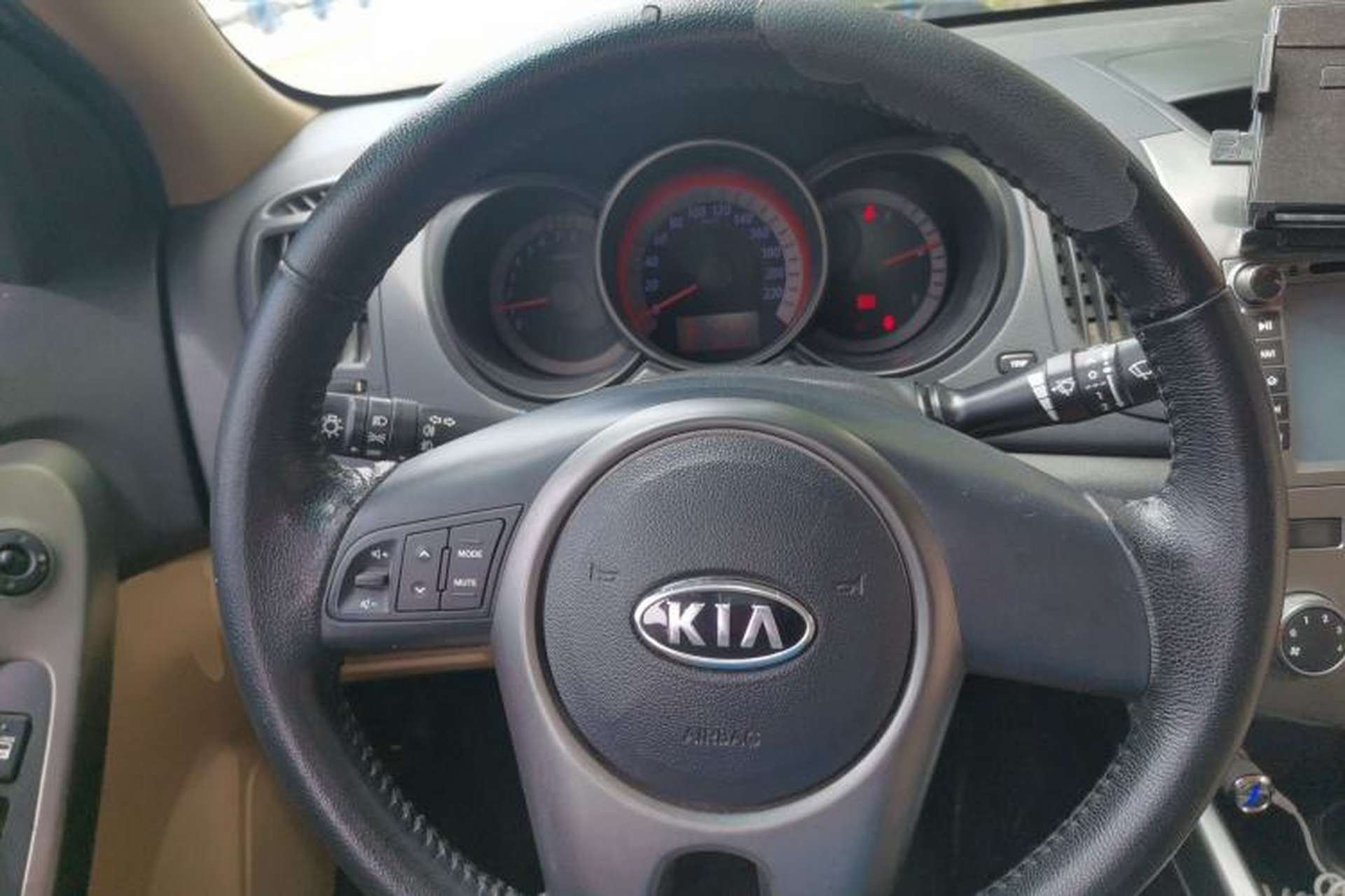 Used Kia Forte 2011 1.6L AT GLS Steering Wheel