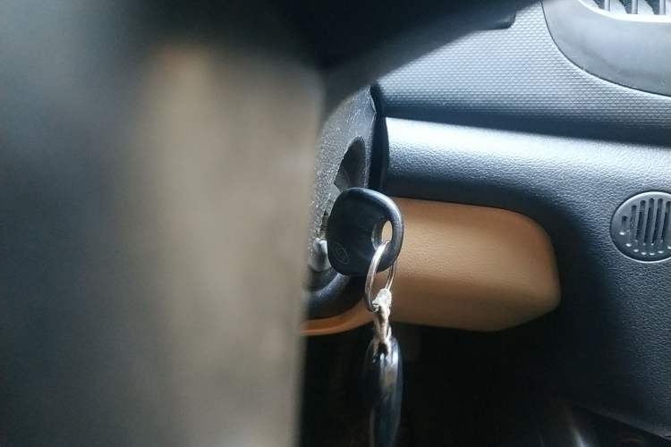Used Kia Forte 2011 1.6L AT GL Vehicle Key