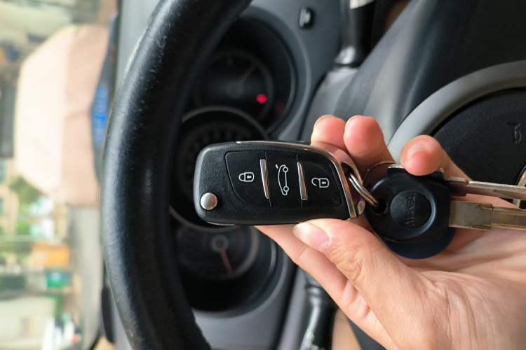 Used Kia Forte 2011 1.6L MT GL Vehicle Key