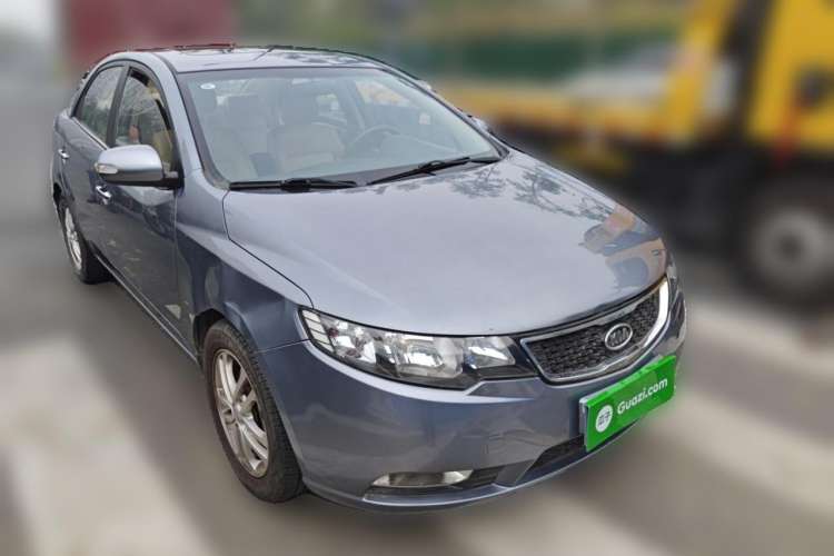 Used Kia Forte 2011 1.6L AT Premium Front Right 45 Deg