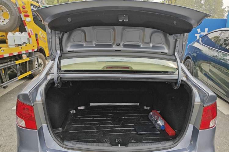 Used Kia Forte 2011 1.6L AT Premium Trunk