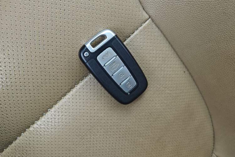 Used Kia Forte 2011 1.6L AT Premium Vehicle Key