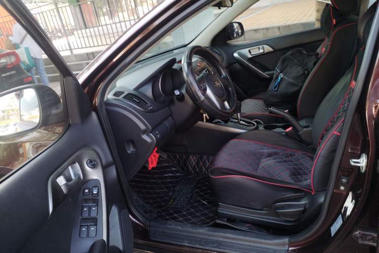 Used Kia Forte 2011 1.6L AT GL Driver Seat
