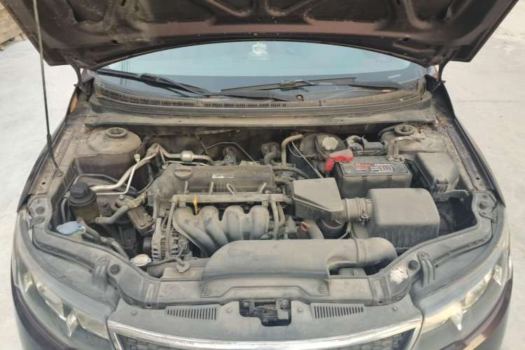 Used Kia Forte 2011 1.6L AT GL Engine Bay