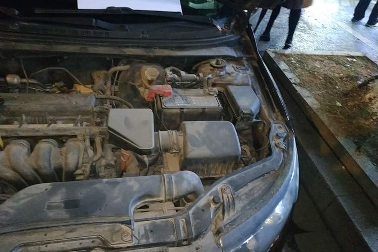 Used Kia Forte 2011 1.6L AT GL Engine Bay Left
