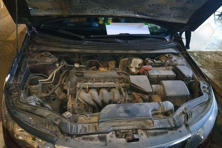 Used Kia Forte 2011 1.6L AT GL Engine Bay