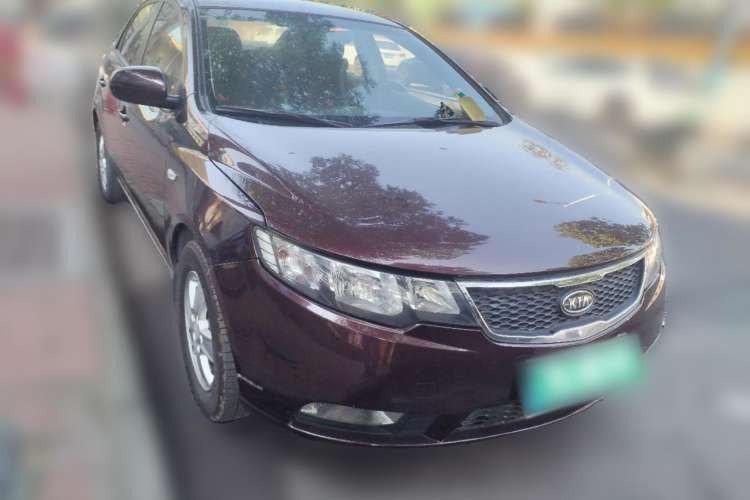 Used Kia Forte 2011 1.6L AT GL Front Right 45 Deg