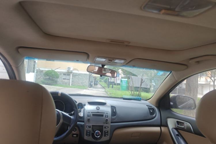 Used Kia Forte 2011 1.6L AT Premium Headliner