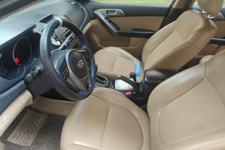Used Kia Forte 2011 1.6L AT Premium Left Front Seat