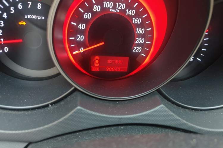 Used Kia Forte 2011 1.6L AT Premium Odometer Close Up