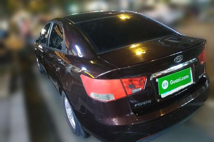 Used Kia Forte 2011 1.6L AT GL Rear Left 45 Deg
