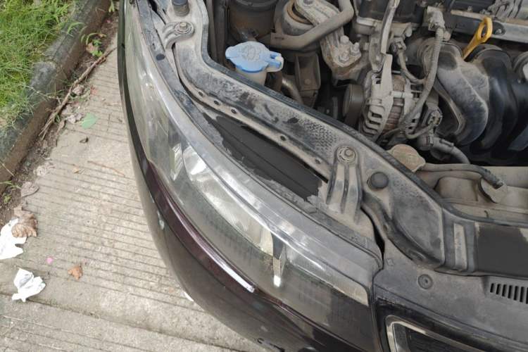 Used Kia Forte 2011 1.6L AT Premium Right Front Headlight