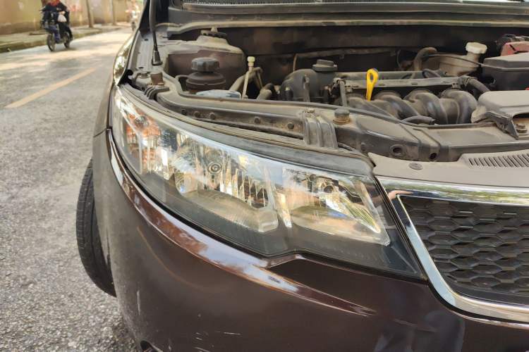 Used Kia Forte 2011 1.6L AT GL Right Front Headlight