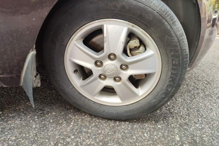 Used Kia Forte 2011 1.6L AT GL Right Front Wheel Hub