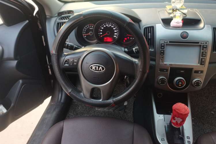 Used Kia Forte 2011 1.6L AT GL Steering Wheel