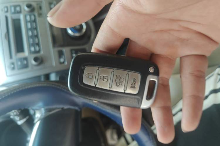 Used Kia Forte 2011 1.6L AT Premium Vehicle Key