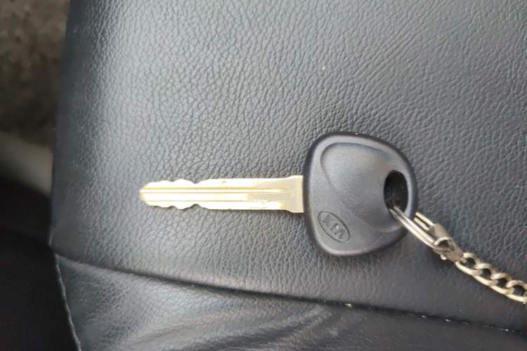 Used Kia Forte 2011 1.6L AT GL Vehicle Key