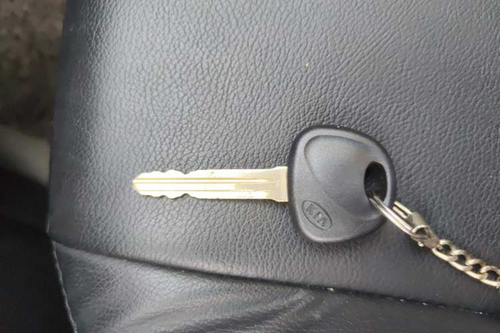 Used Kia Forte 2011 1.6L AT GL Vehicle Key