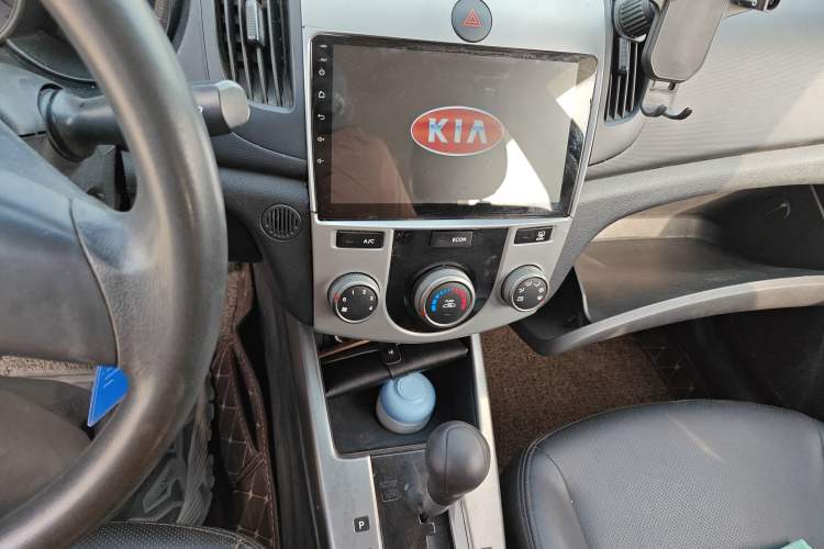 Used Kia Forte 2011 1.6L AT GL Audio And AC Panel