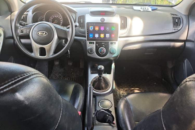 Used Kia Forte 2011 1.6L MT GL Audio And AC Panel