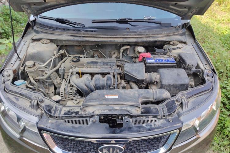 Used Kia Forte 2011 1.6L MT GLS Engine Bay