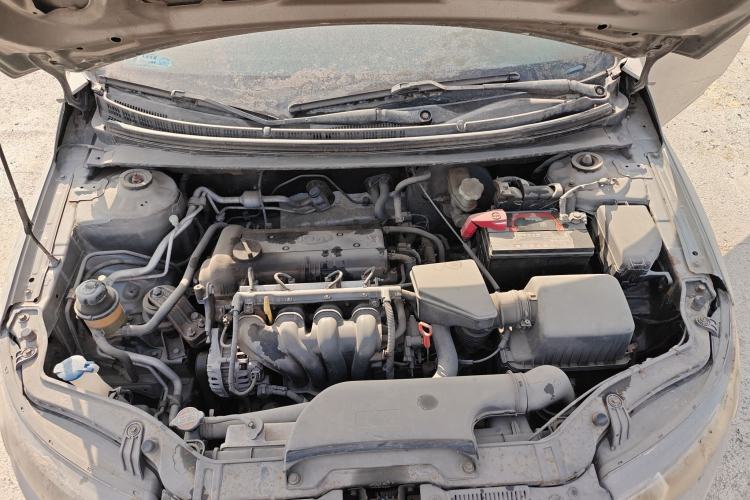 Used Kia Forte 2011 1.6L AT GL Engine Bay