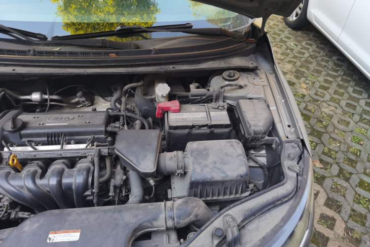 Used Kia Forte 2011 1.6L MT GL Engine Bay Left