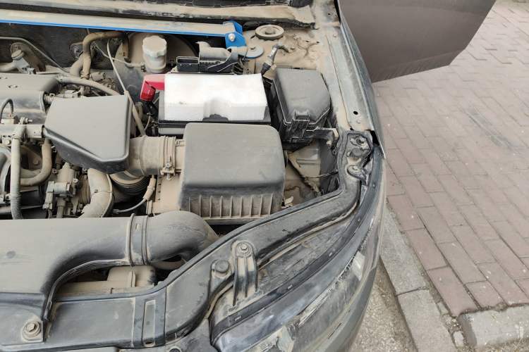 Used Kia Forte 2011 1.6L MT GL Engine Bay Left