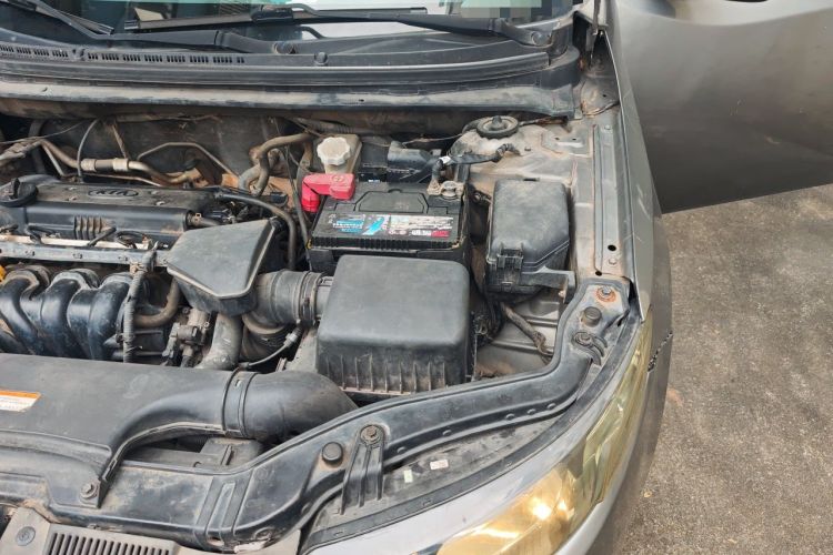 Used Kia Forte 2011 1.6L MT GL Engine Bay Left