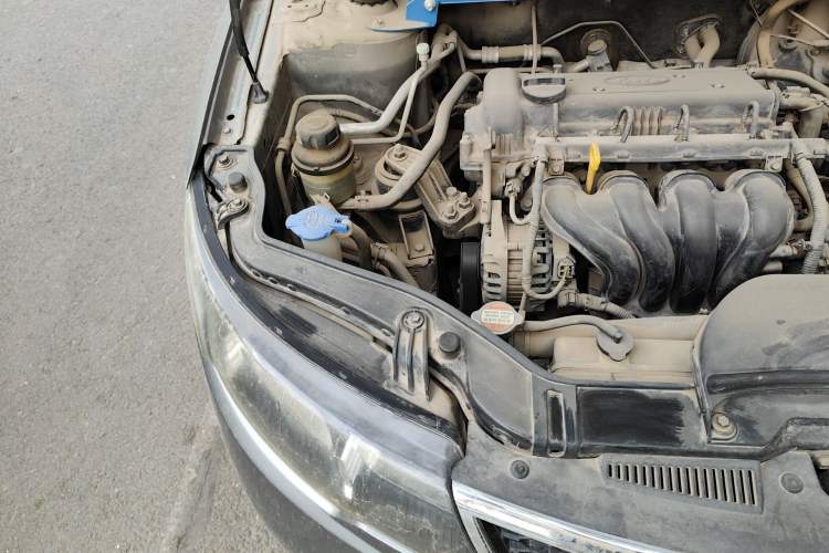 Used Kia Forte 2011 1.6L MT GL Engine Bay Right