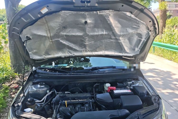 Used Kia Forte 2011 1.6L MT GL Engine Bay