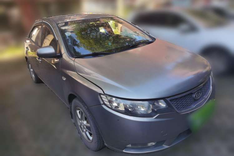 Used Kia Forte 2011 1.6L MT GL Front Right 45 Deg