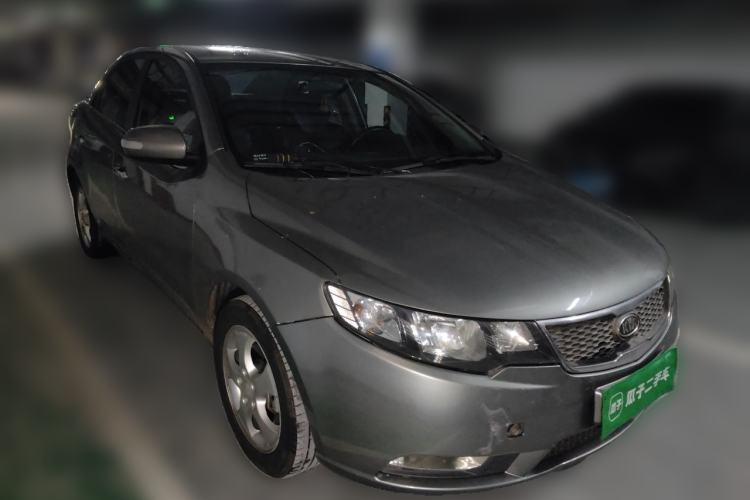 Used Kia Forte 2011 1.6L AT Premium Front Right 45 Deg