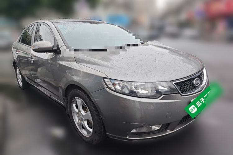 Used Kia Forte 2011 1.6L MT GLS Front Right 45 Deg