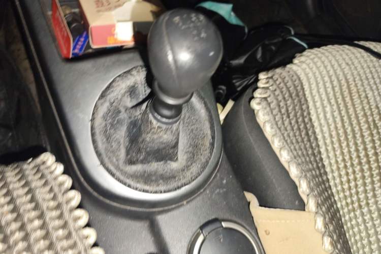 Used Kia Forte 2011 1.6L MT GL Gear Lever