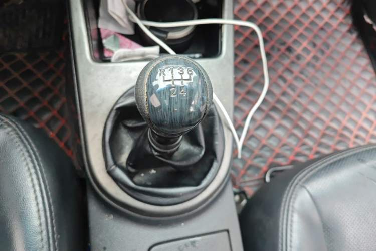 Used Kia Forte 2011 1.6L MT GLS Gear Lever