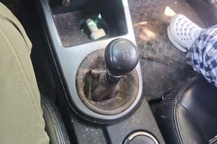 Used Kia Forte 2011 1.6L MT GL Gear Lever