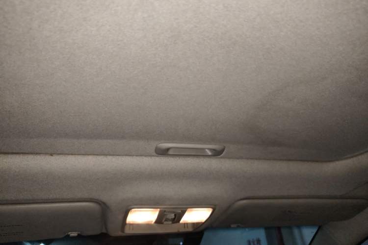 Used Kia Forte 2011 1.6L AT Premium Headliner