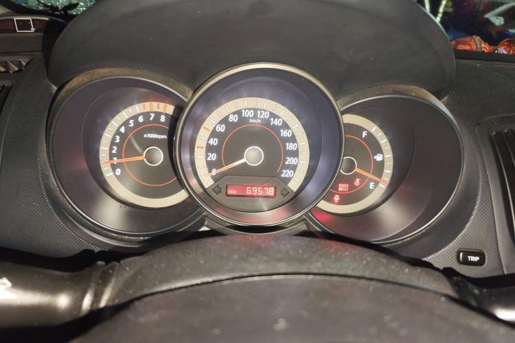 Used Kia Forte 2011 1.6L MT GL Instrument Cluster