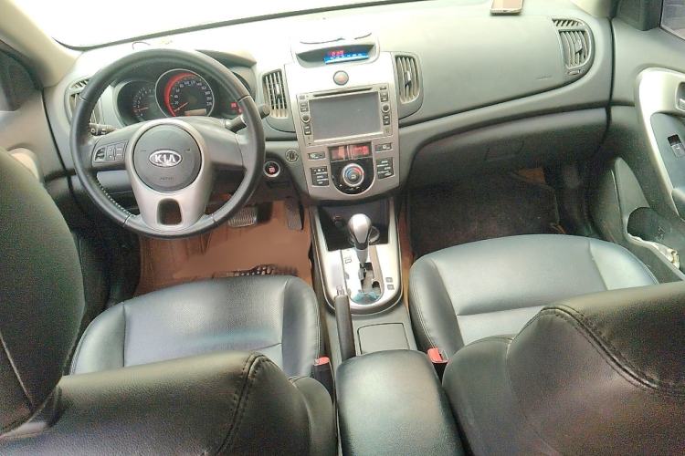 Used Kia Forte 2011 1.6L AT Premium Interior 2