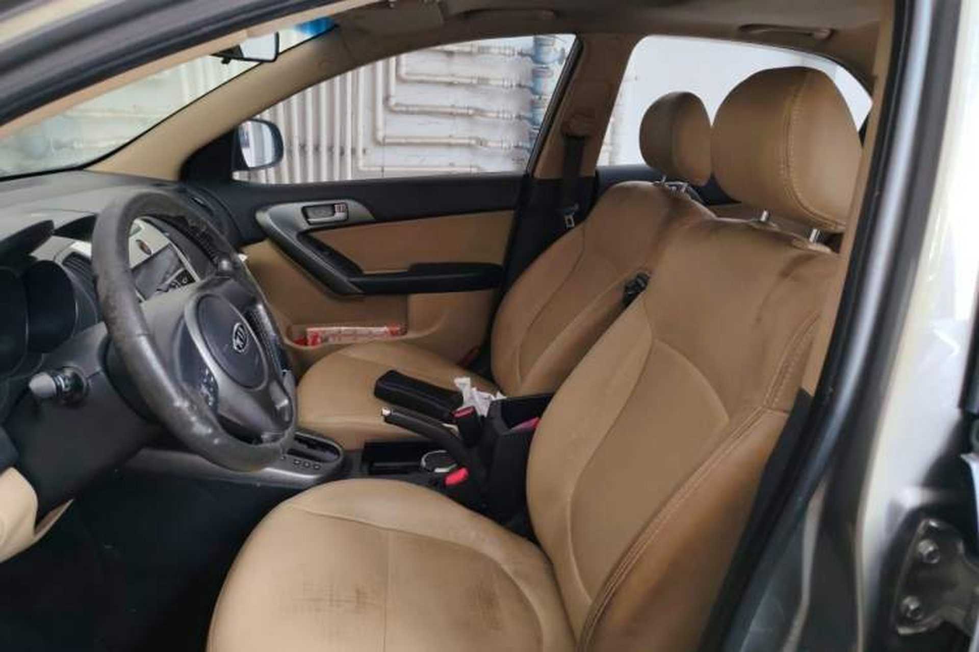 Used Kia Forte 2011 1.6L AT Premium Left Front Seat